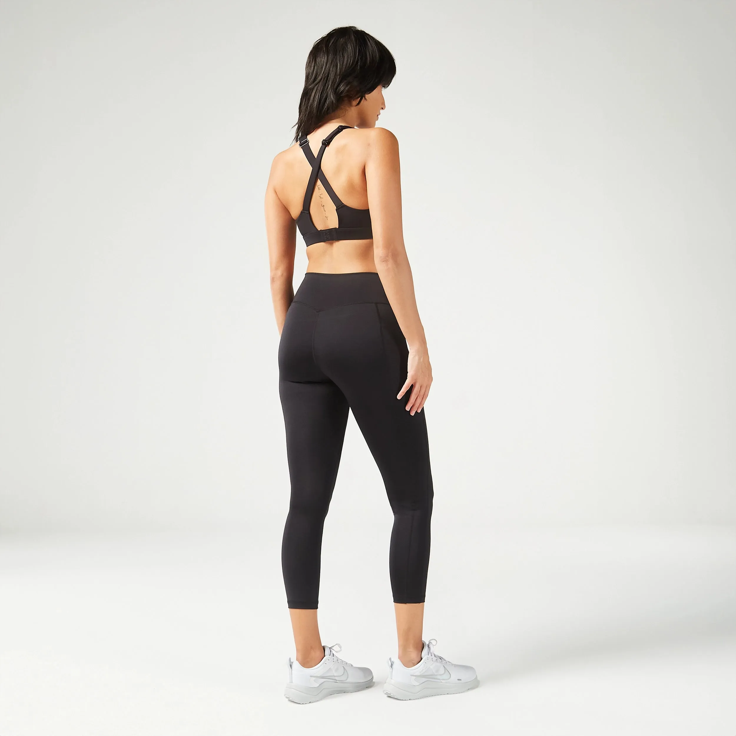 Essential Mid-Rise Leggings 24" - Black