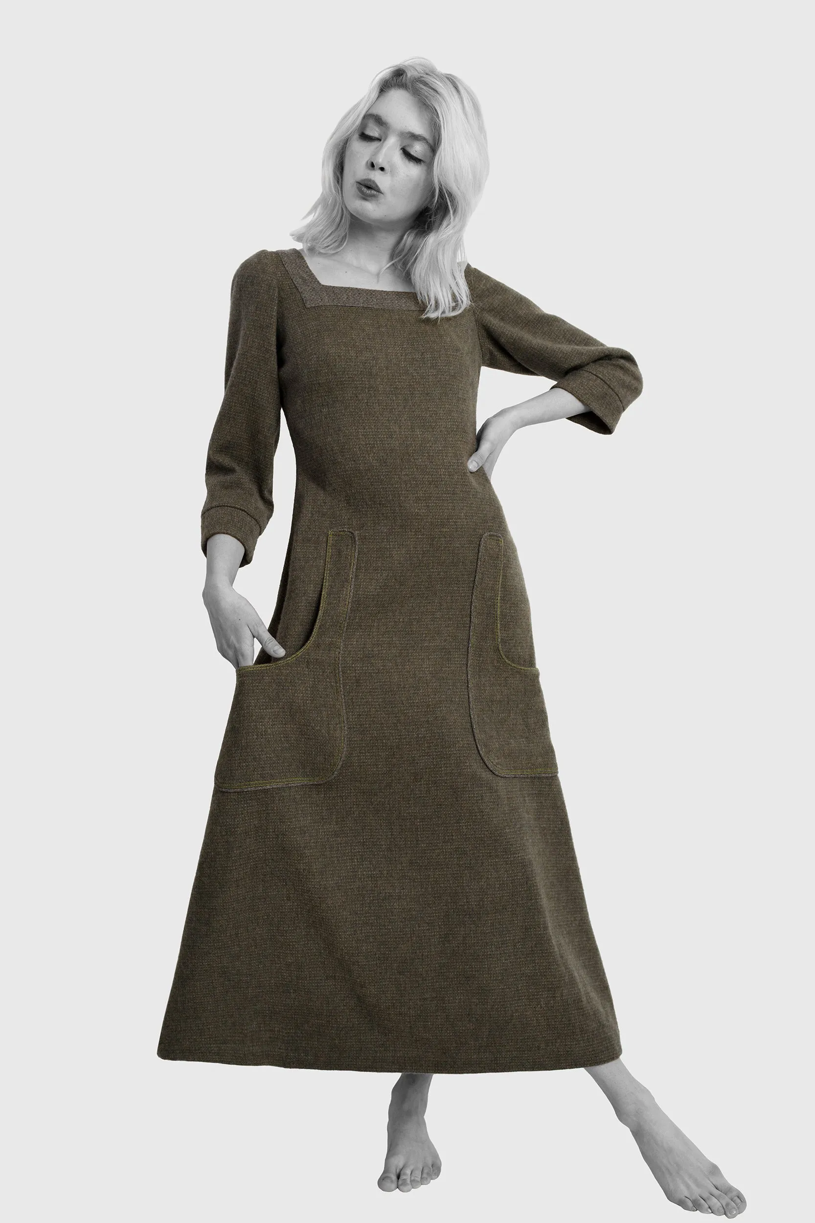 Mid-Length Sleeved Dress